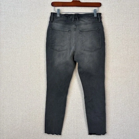 Good American Jeans Womens 6/28 Grayish Black Good Legs Raw Hem Stretch Crop - Picture 2 of 10